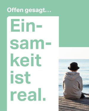 "Offen gesagt: Einsamkeit ist real." Ein Junge sitzt allein mit seinem Skateboard am Meer.