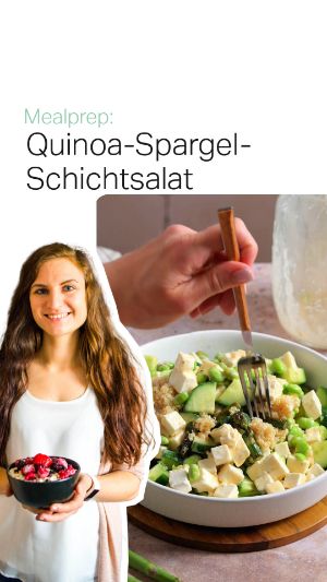 "Rezept der Woche: Mealprep Quinoa-Spargel-Schichtsalat" Ernährungswissenschaftlerin Lisa Nentwich hält eine Bowl in der Hand. 