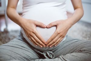Kinderwunsch: Schwanger mit künstlicher Befruchtung.